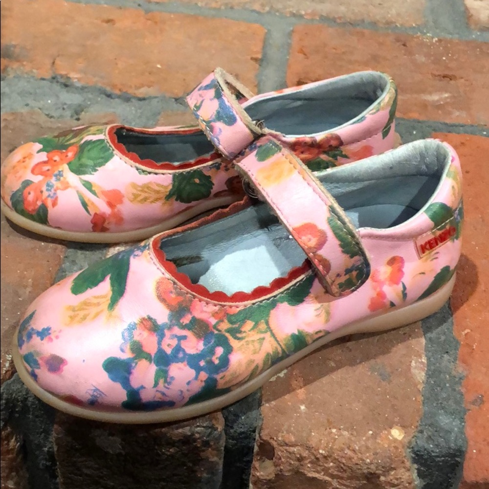 Kenzo Girls floral Mary Jane Flats size 24